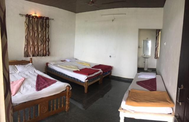 White Elephant Restaurant & Cottages Gokarna Gokarna  Exterior foto