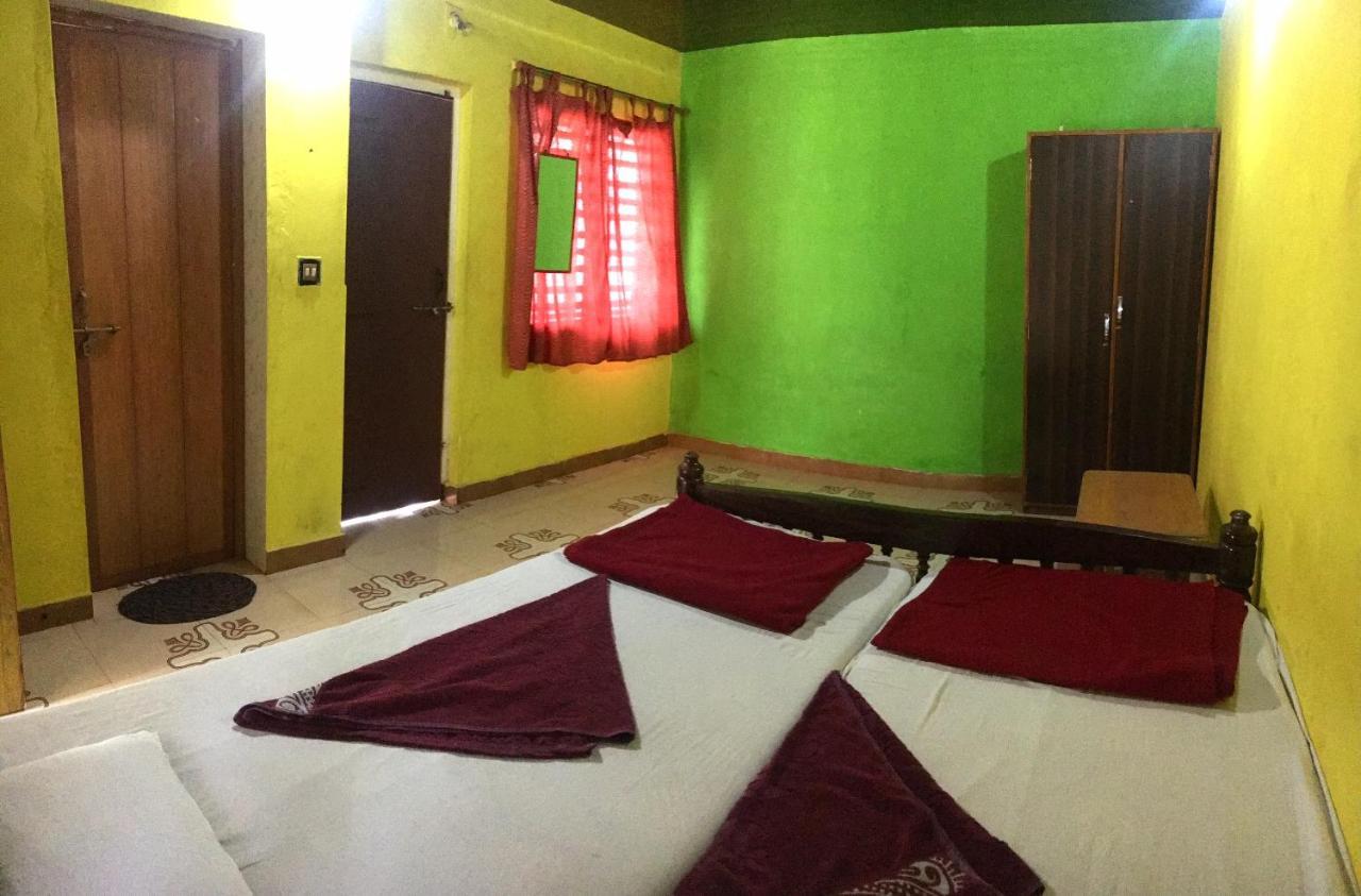 White Elephant Restaurant & Cottages Gokarna Gokarna  Exterior foto